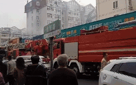 突發(fā)！青島一居民樓發(fā)生爆燃！已造1人死亡，7人受傷！3公里外有震感…